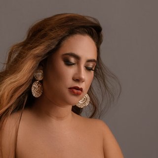 Taiana Rodrigues, cliente de sessão de gravidez, fotografada por Raiza Barbozza.